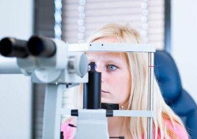 Vision floue après examen de la rétine, c'est normal ? Par Dr Marc Timsit